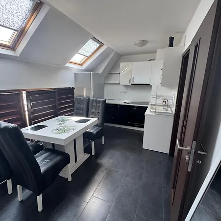 Apartment 5 *